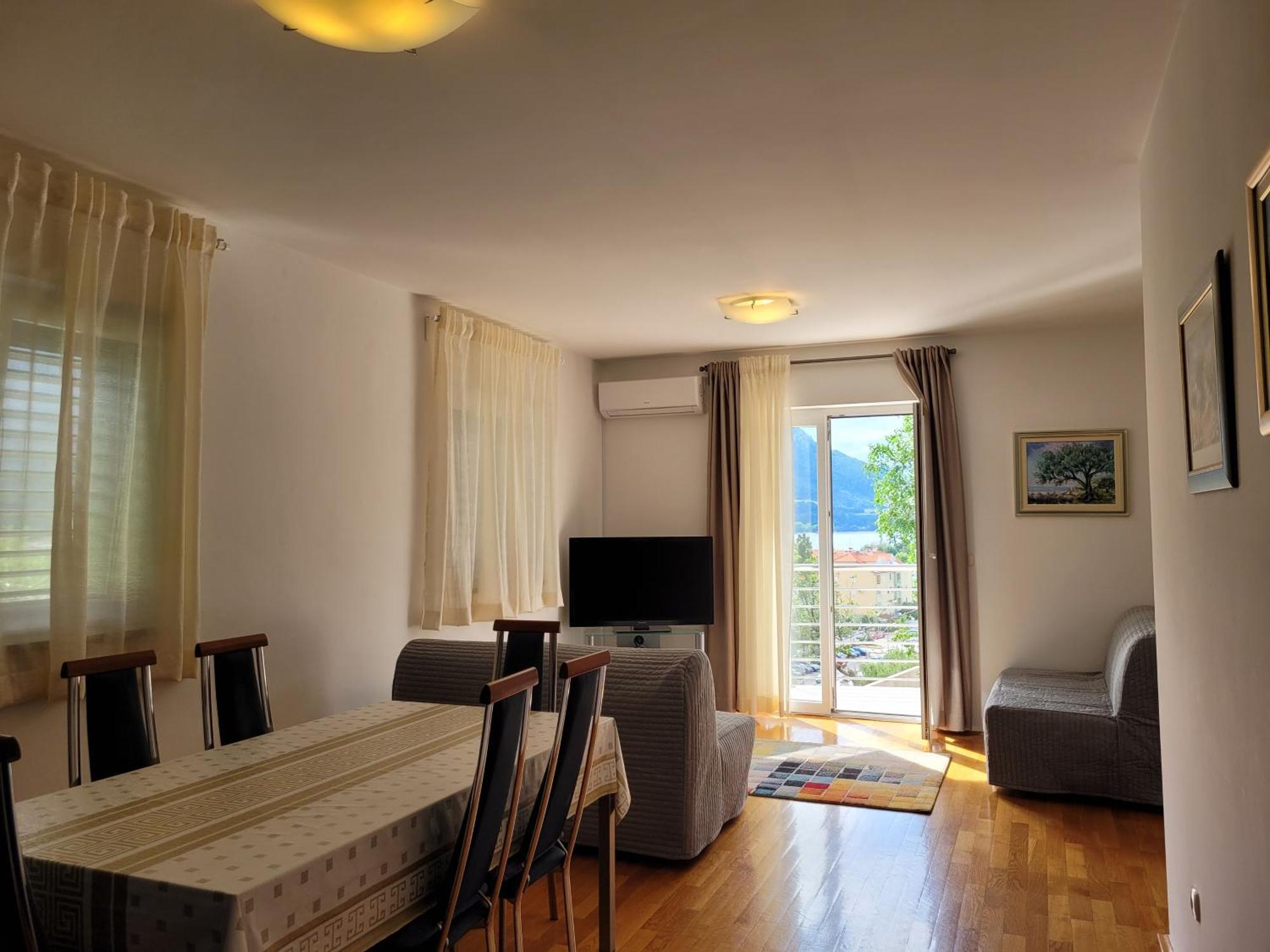 Apartments Kovacic Омиш Экстерьер фото