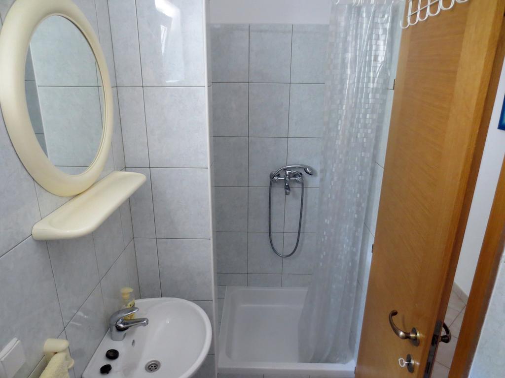 Apartments Kovacic Омиш Номер фото