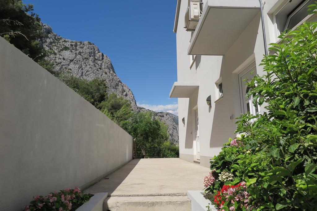 Apartments Kovacic Омиш Экстерьер фото