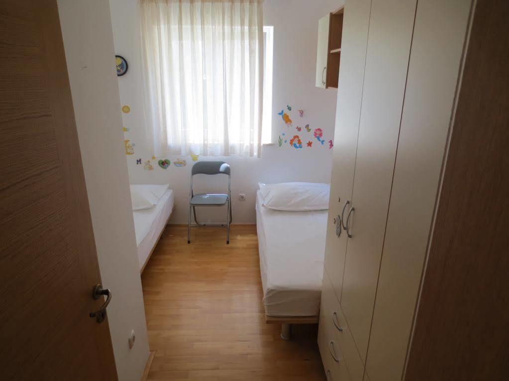 Apartments Kovacic Омиш Экстерьер фото
